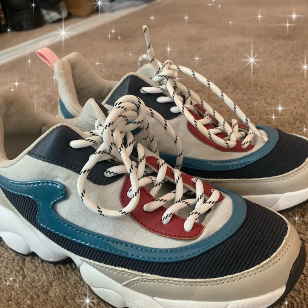 Trendy chunky multicolor trainers